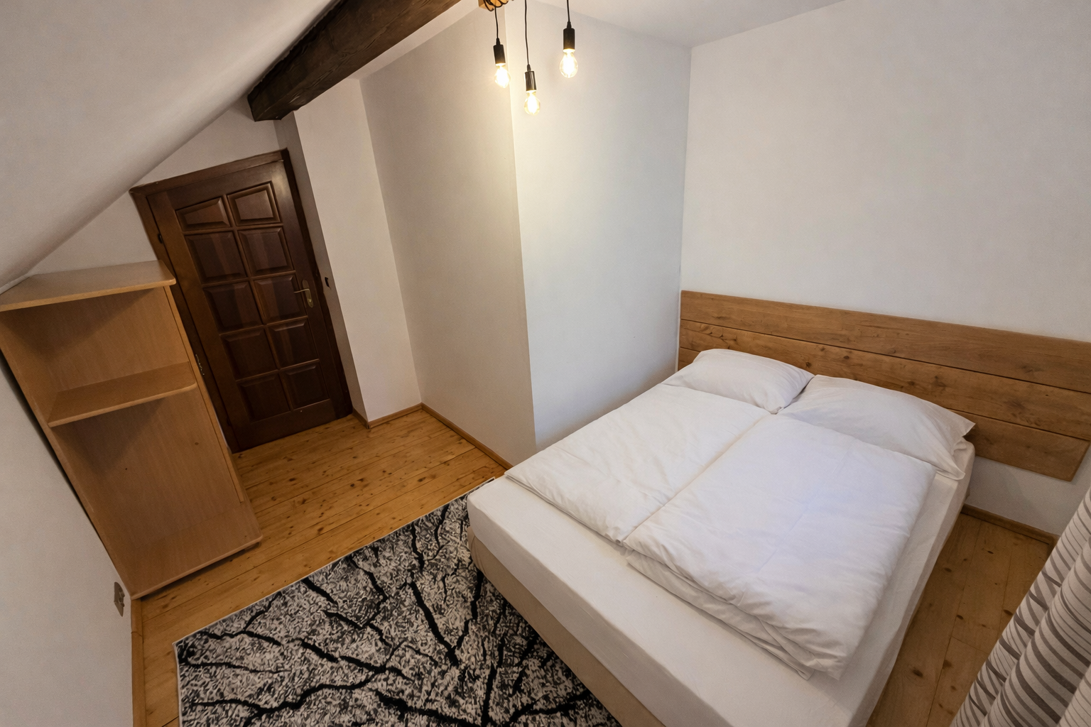 Pokój 4 — górna część